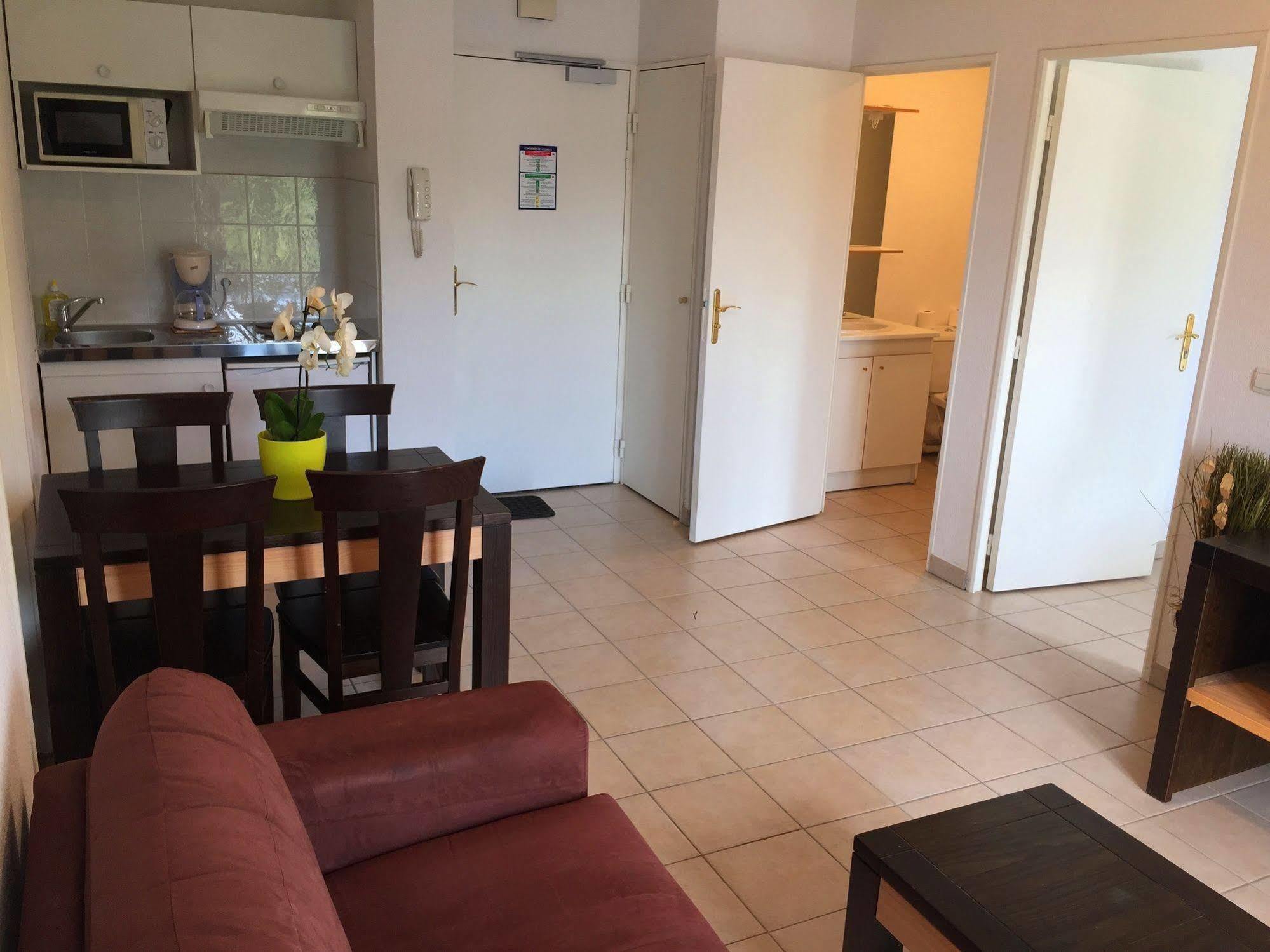 Resid'Artel Cadarache - Iter Hotel Saint-Paul-lès-Durance Eksteriør billede